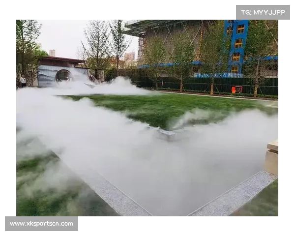 高温下泳池救生赛创纪录 人工降雾系统引观众关注 高温下泳池救生赛创纪录 人工降雾系统引观众关注