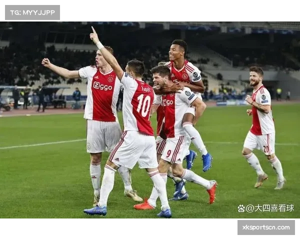 阿贾克斯欧冠溃败影响联赛 双线作战暴露阵容深度不足